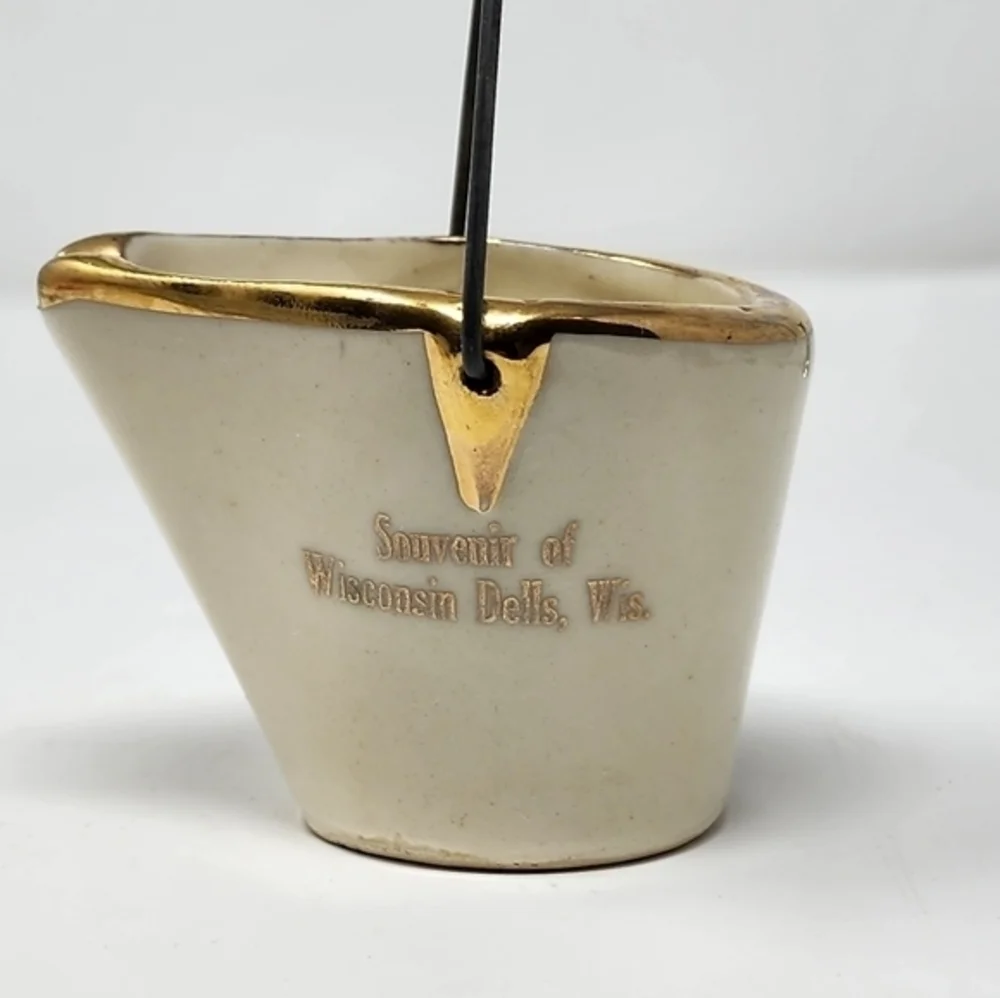 Vintage Ceramic Souvenir Ashtray‎ Coal Bucket Wisconsin Dells Souvenir